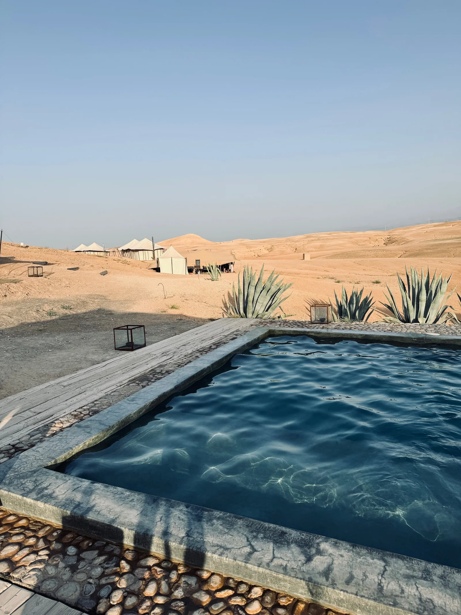 Coucher de soleil sur les toits